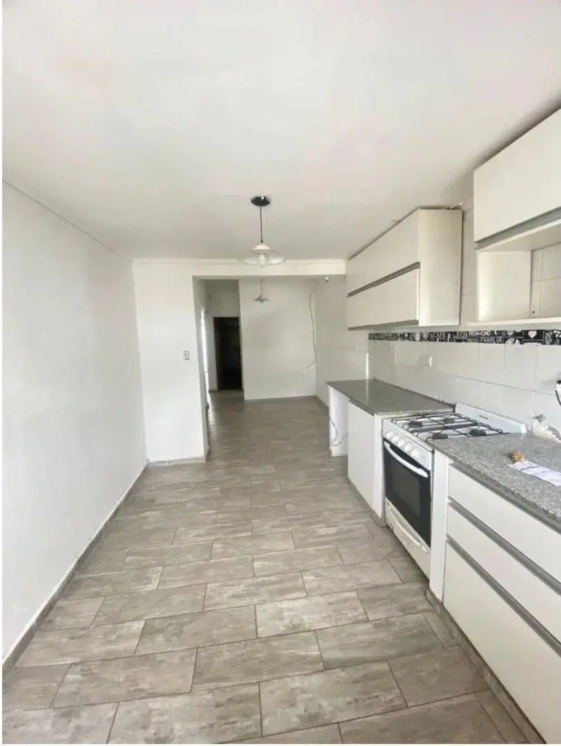 Venta PH 2 ambientes con patio en Los Hornos La Plata 5