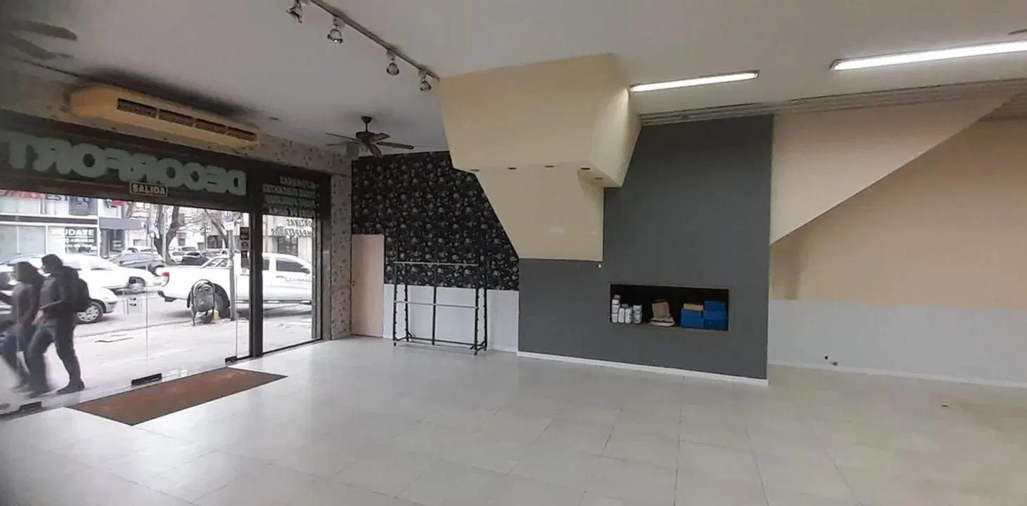 Venta local comercial en PH sobre Avenida 7 La Plata 2