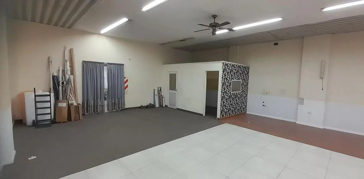 Venta local comercial en PH sobre Avenida 7 La Plata 3