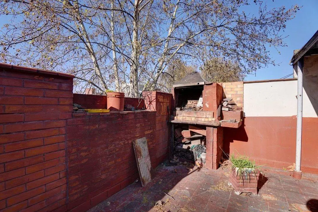 Venta Casa de 6 ambientes doble terraza Vélez Sársfield 2