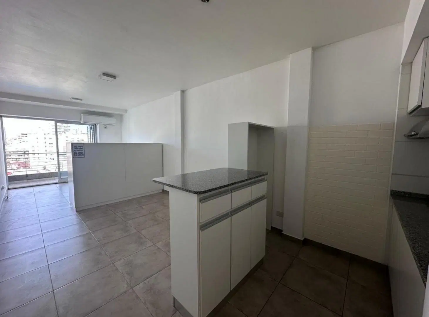 Venta Monoamiente con 33 m2 y balcón en Monserrat 2