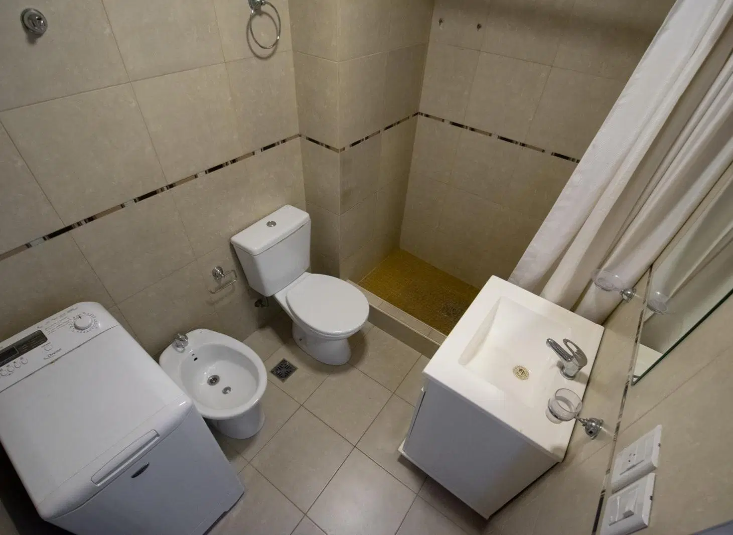 Venta Monoamiente con 33 m2 y balcón en Monserrat 8