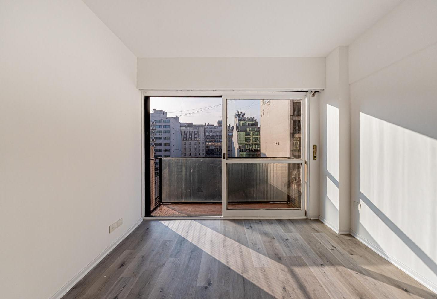 Foto de Venta departamento 2 ambientes 49 m² con balcón y baulera Microcentro, imagen 1