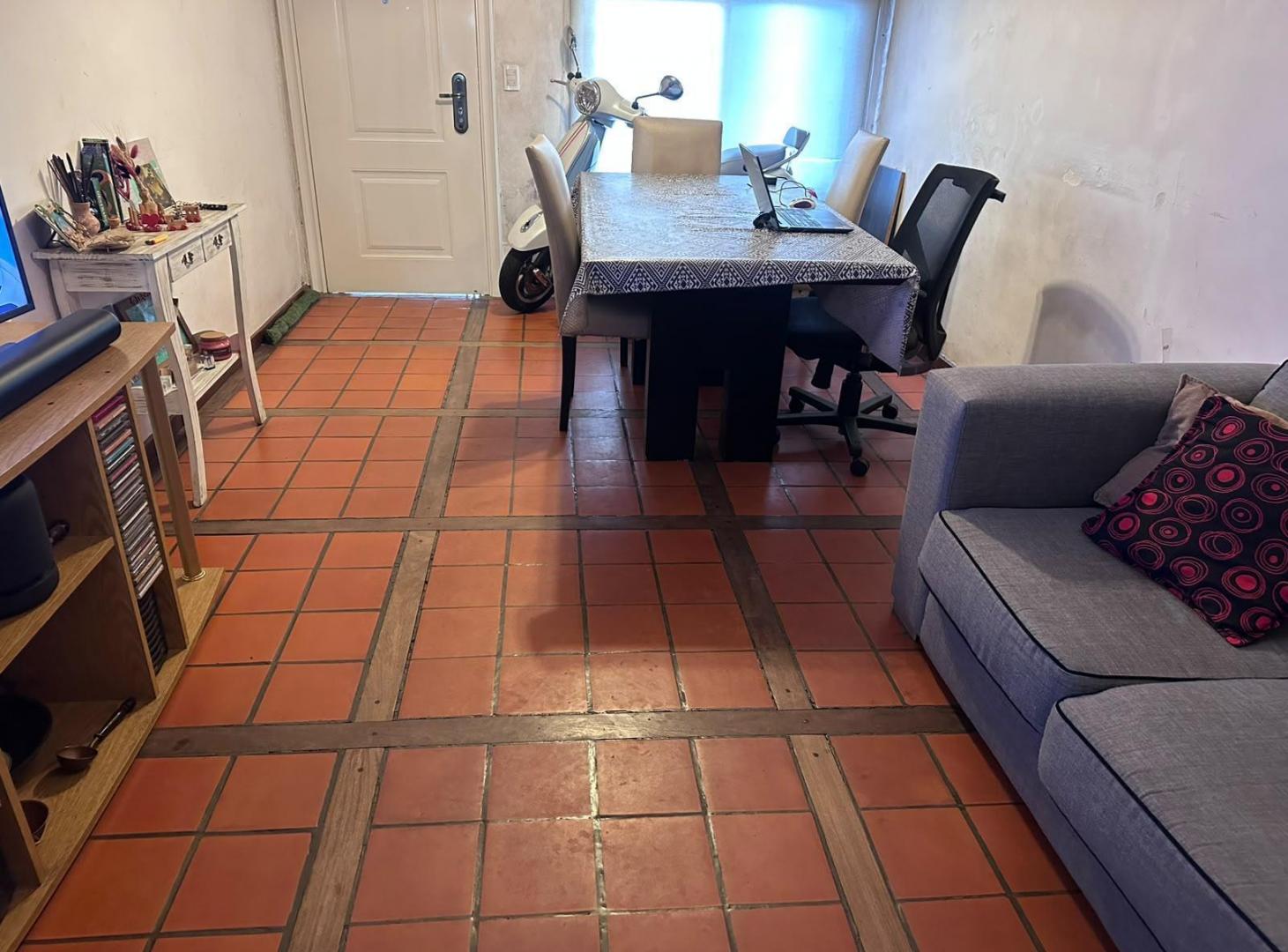 Foto de Venta casa dúplex 3 ambientes con cochera y parrilla en Castelar, imagen 1