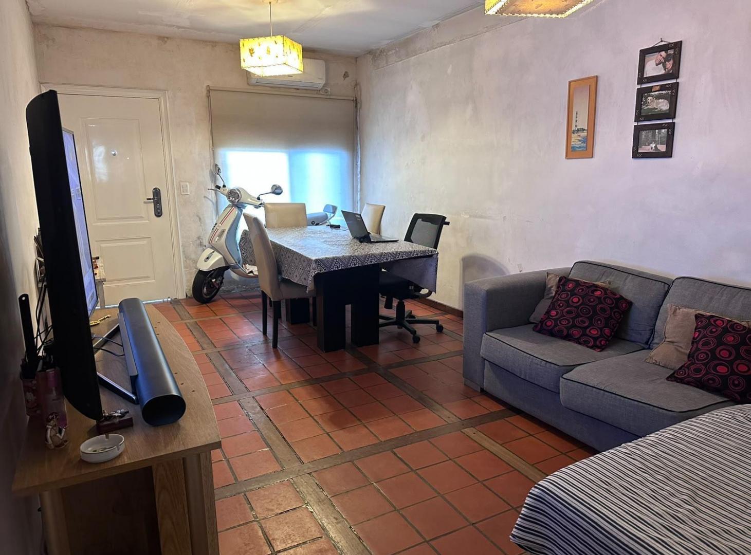 Foto de Venta casa dúplex 3 ambientes con cochera y parrilla en Castelar, imagen 5