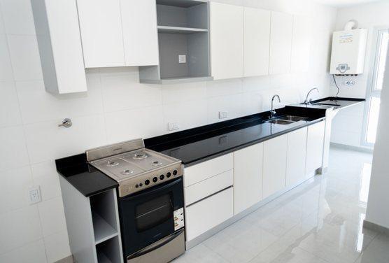 Foto de Venta Departamento 3 ambientes con cochera y balcón en Quiles, imagen 2