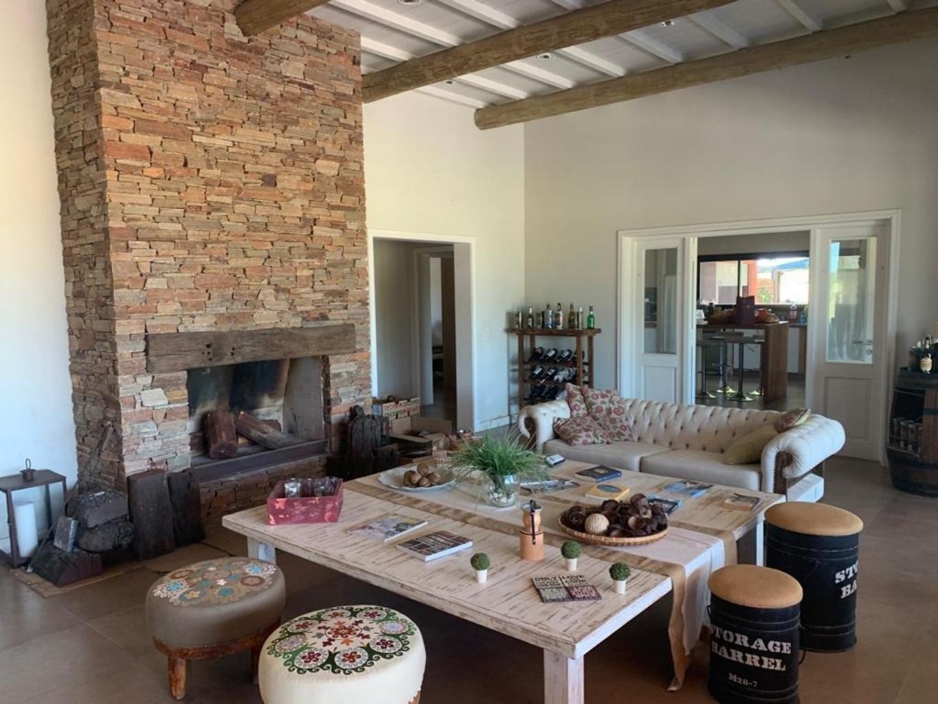 Foto de Venta Casa 5 ambientes 420 m2 cocheras pileta quincho en La Primavera, imagen 5
