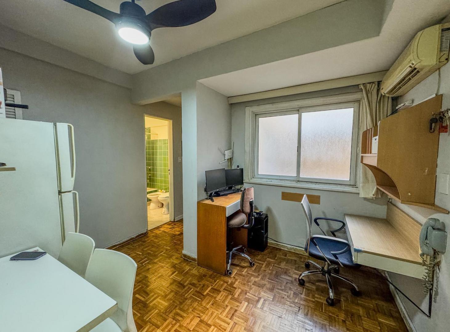 Foto de Venta Oficina de 33 m2 con 2 despachos en Retiro, imagen 2