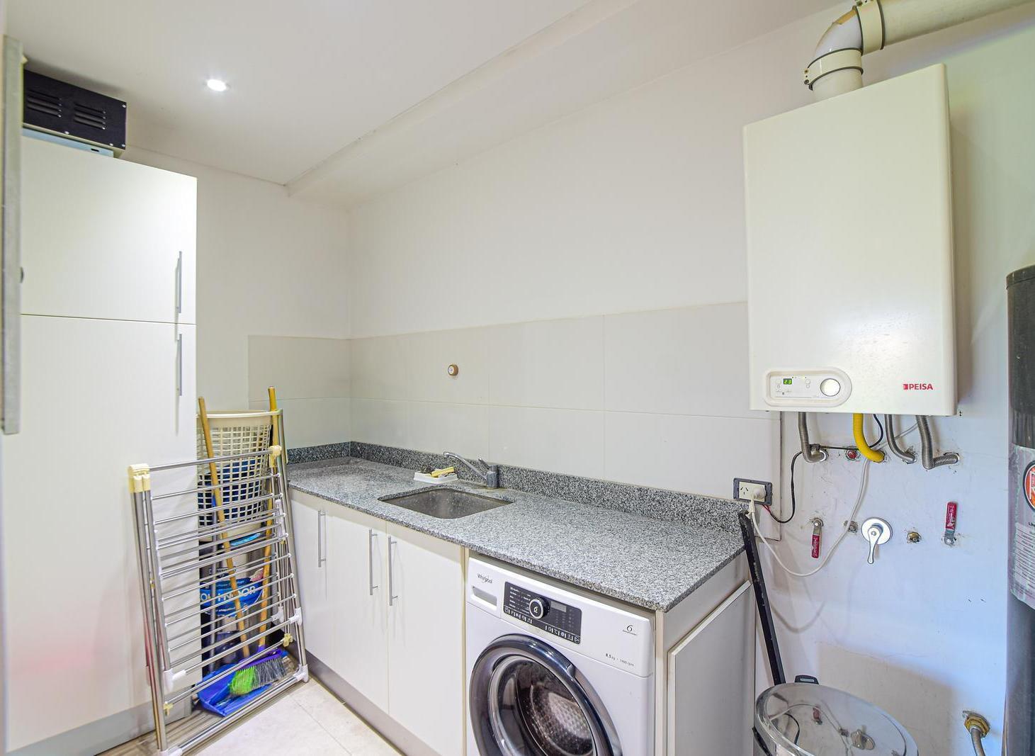 Foto de Venta casa 4 ambientes 212,47 m² jardin parrilla Barrio Los Talas, imagen 3