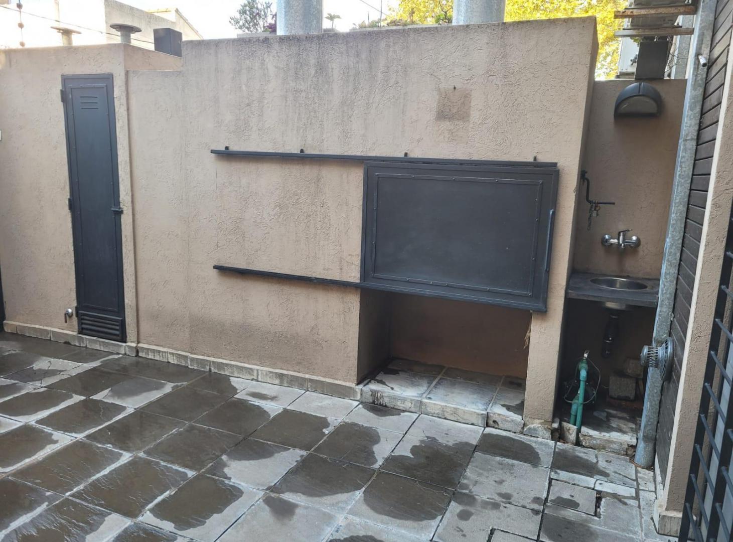 Foto de Venta PH 3 ambientes con parrilla y patio en Quilmes, imagen 4