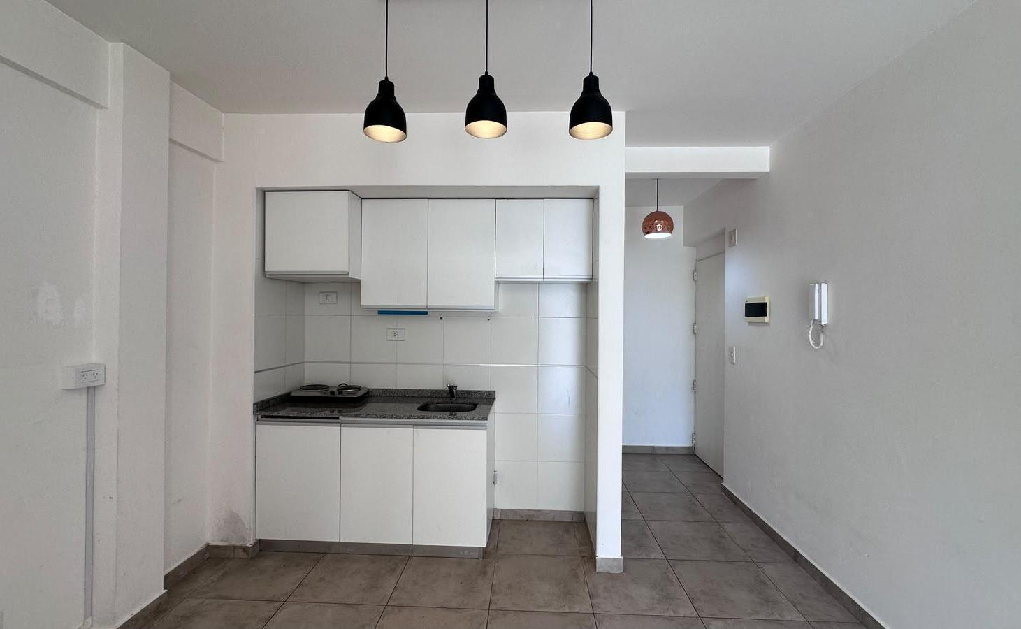 Foto de Venta monoambiente 35 m2 con balcón en Monserrat, imagen 2