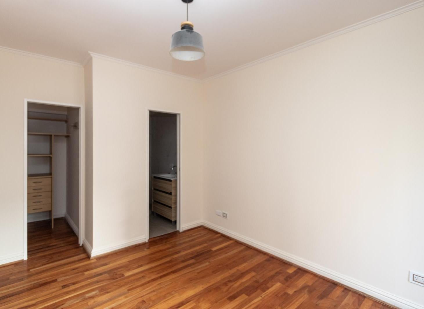 Foto de Alquiler Departamento 4 ambientes con cochera y balcón en Caballito, imagen 5