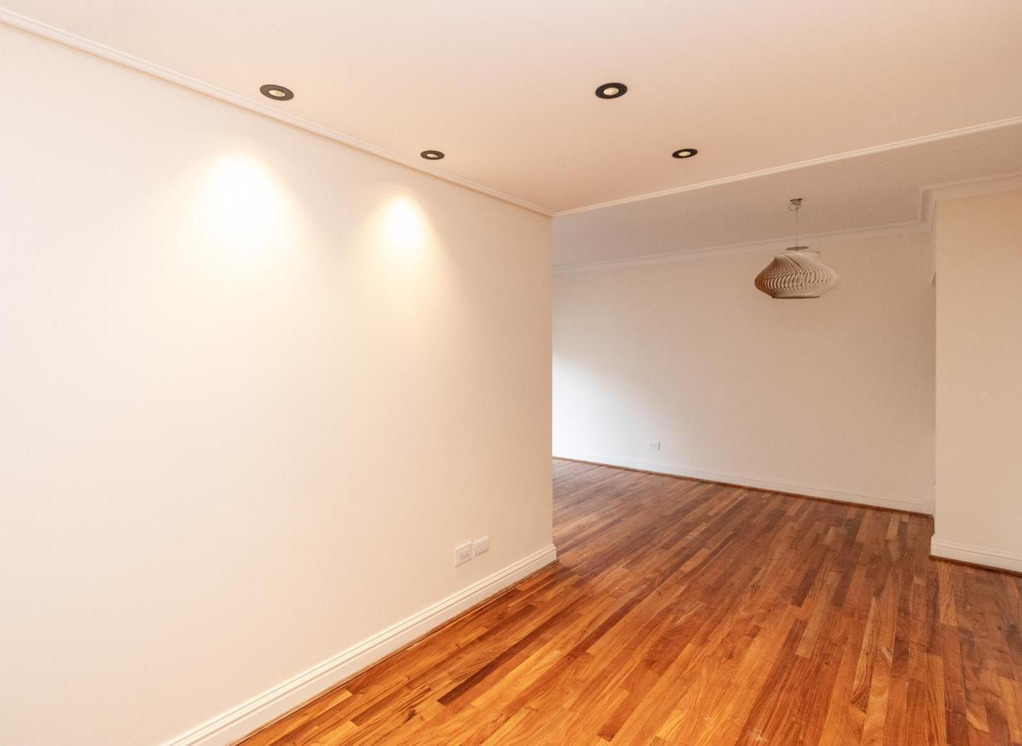 Foto de Alquiler Departamento 4 ambientes con cochera y balcón en Caballito, imagen 4