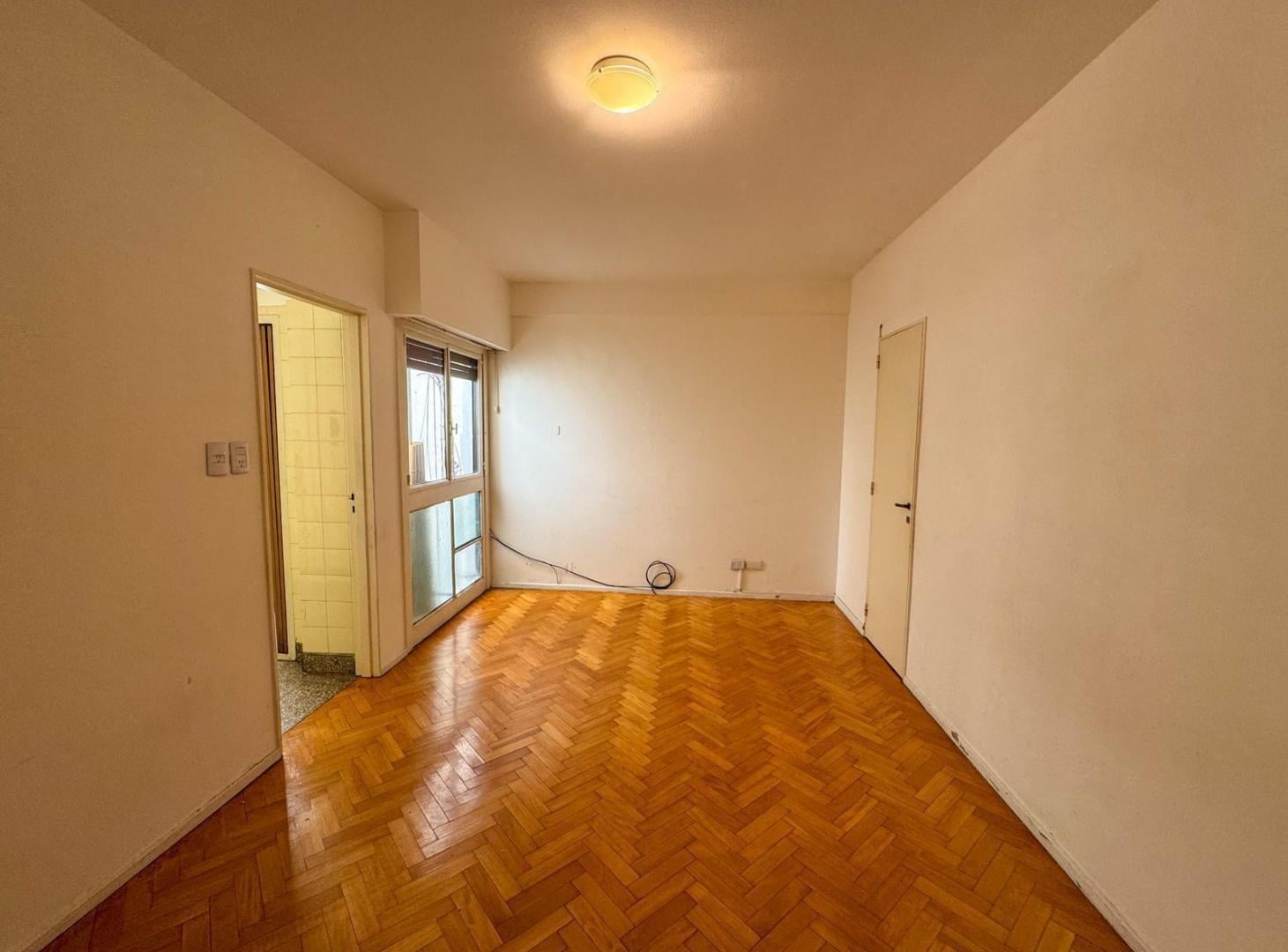 Foto de Venta Monoambiente con balcón en Almagro, imagen 2