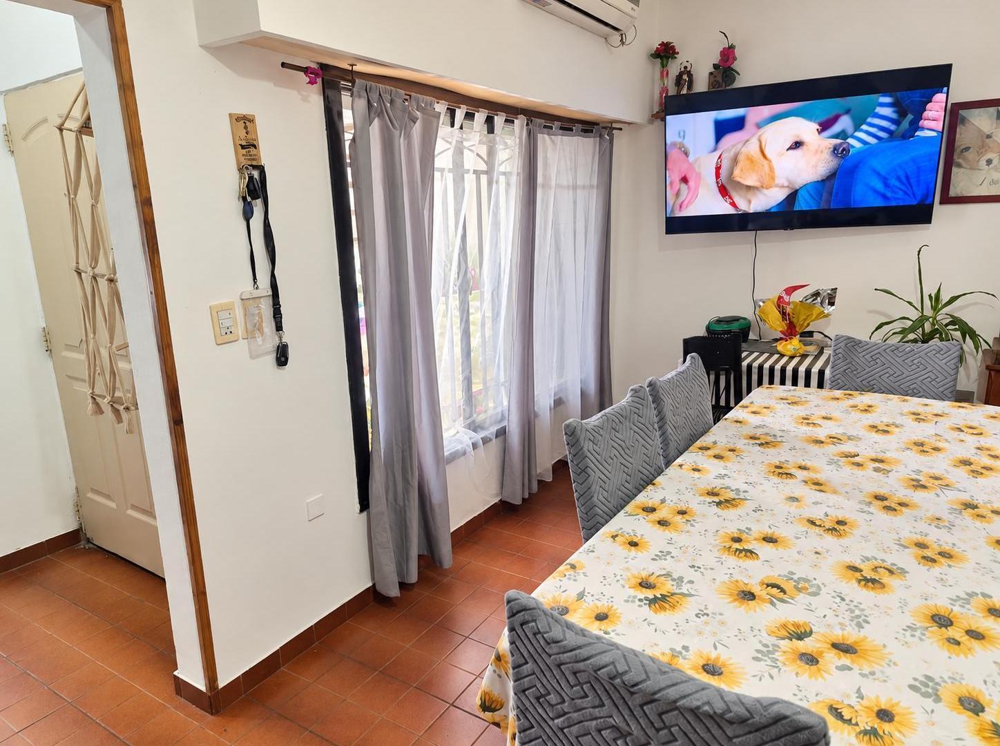 Foto de Venta casa 5 ambientes de 118 m2 con patio en Mataderos, imagen 1