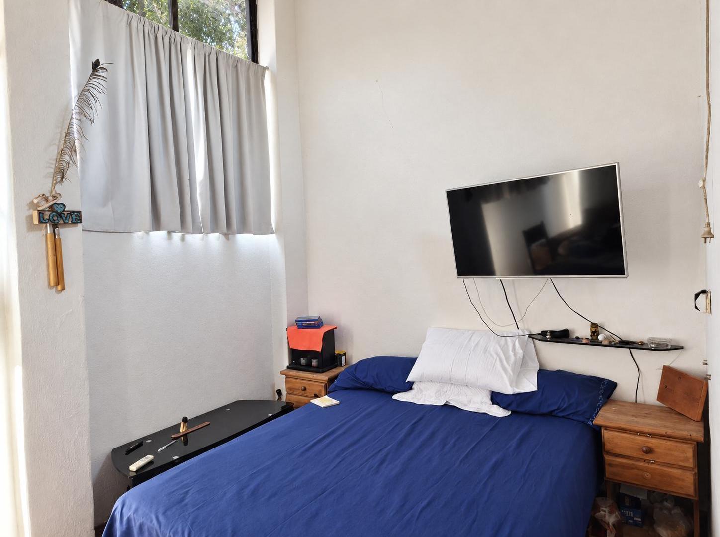 Foto de Venta casa 5 ambientes de 118 m2 con patio en Mataderos, imagen 2