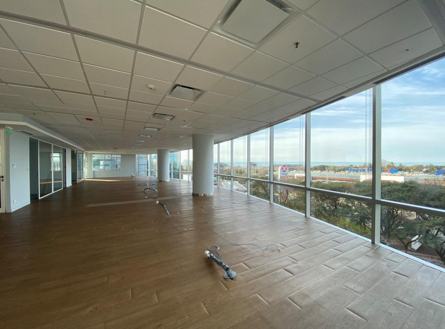 Foto de Alquiler Oficina 557 m2 planta entera 9 cocheras Edif. Proa Vicente, imagen 1