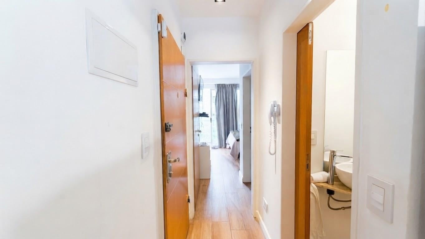 Foto de Alquiler departamento 2 ambientes con balcón en Las Cañitas, imagen 1