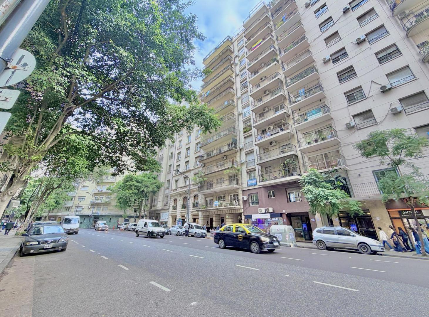 Foto de Venta Depto semipiso 3 ambientes de 121 m2 con dependencia en Recoleta, imagen 1