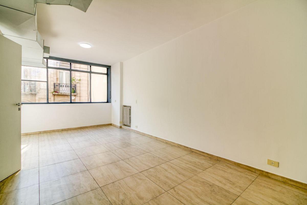 Foto de Oficinas con 3 ambientes 63 m2 con encargado en San Nicolas, imagen 3