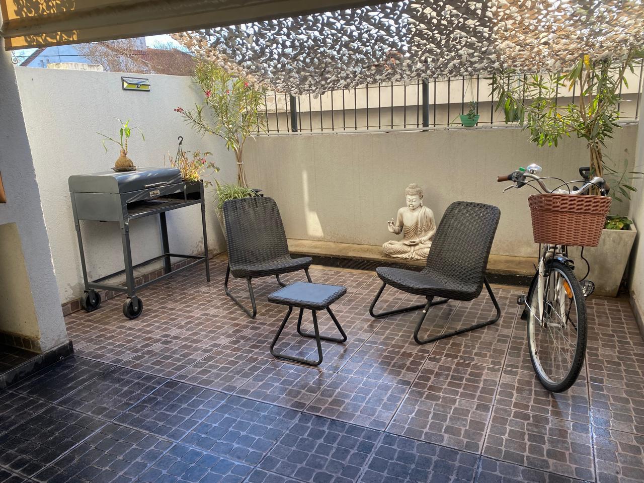 Foto de Venta Ph Triplex 3 dormitorio cochera terraza en Miralejos 17 Villa, imagen 2