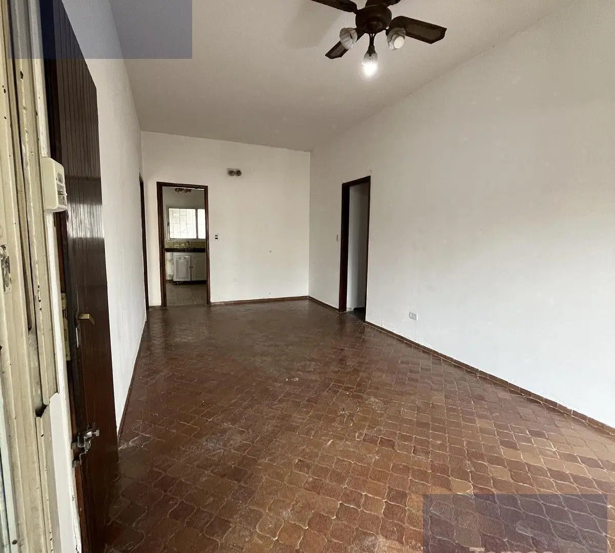 Casa 3 ambientes en esquina con cochera, patio y terraza | Apto Crédito | Quilmes Oeste 2