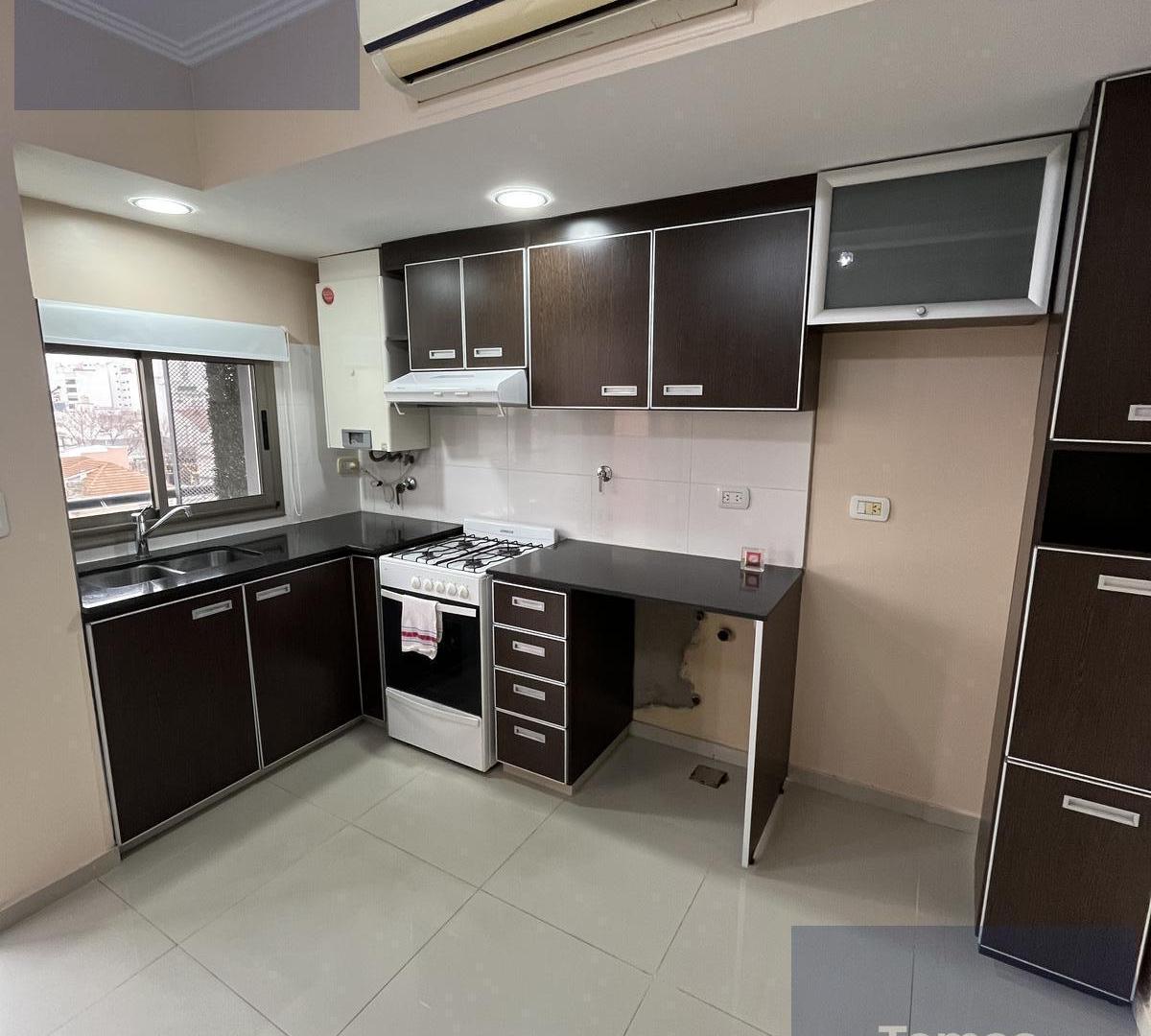 Foto de 2 Ambientes en Alquiler con 2 Balcones, Cochera Cubierta Y Suite, imagen 4