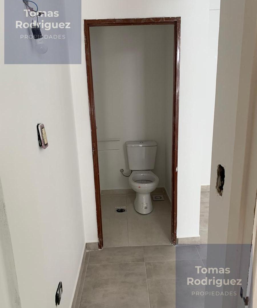 Foto de Amplio Monoambiente con Patio y A/A | Planta Baja | Zona Plaza Conesa, imagen 4