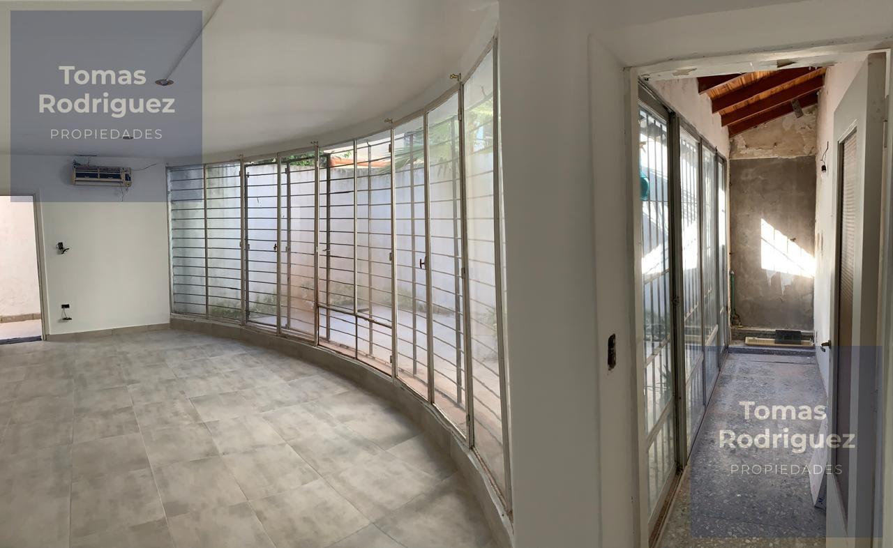 Foto de Amplio Monoambiente con Patio y A/A | Planta Baja | Zona Plaza Conesa, imagen 5