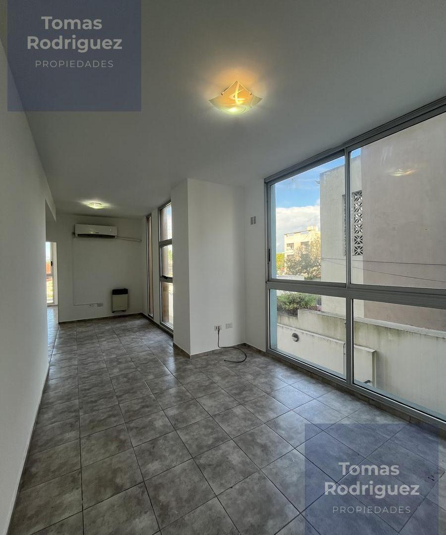 Foto de 2 Ambientes Muy Luminoso con 2 Aires Acondicionados Frío/Calor |, imagen 2