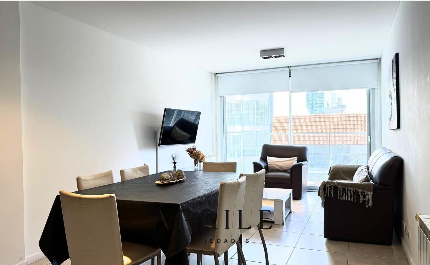 Foto de Departamento 3 ambientes con balcón y vista lateral al mar – Playa Chica, imagen 2