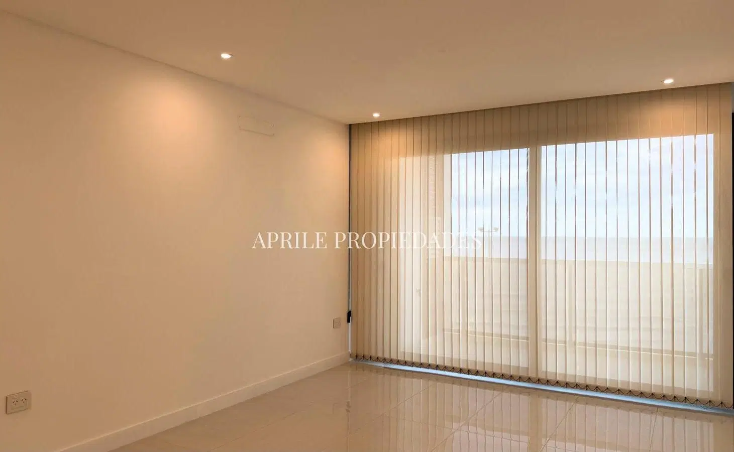 Exclusivo departamento 3 Amb. Frente al mar con cochera y amenities 4