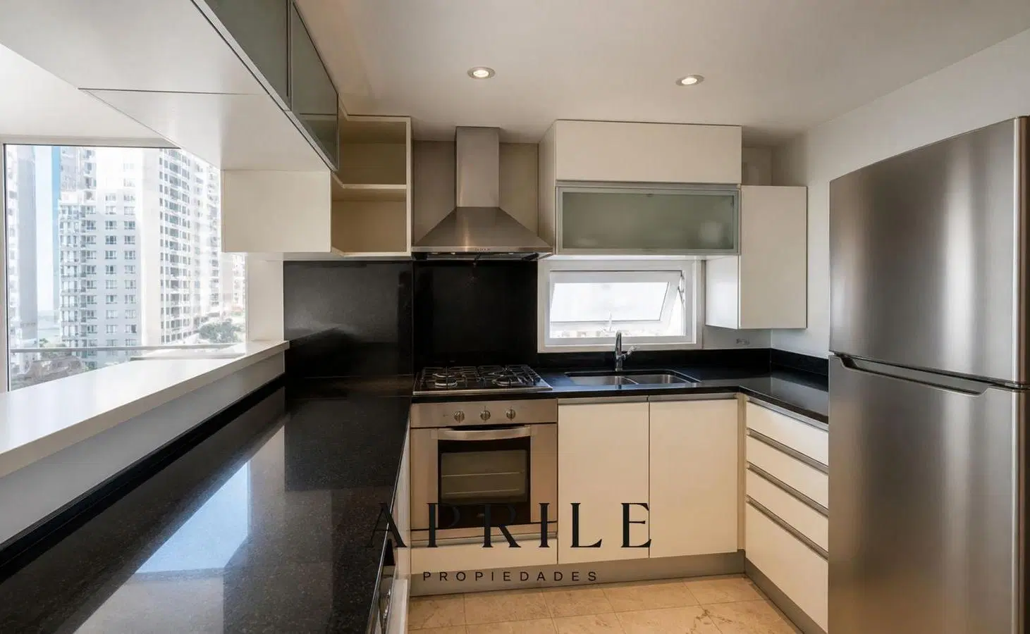 EXCLUSIVO 2 AMBIENTES CON COCHERA Y VISTA AL MAR – EDIFICIO MALECÓN, PLAYA CHICA 5