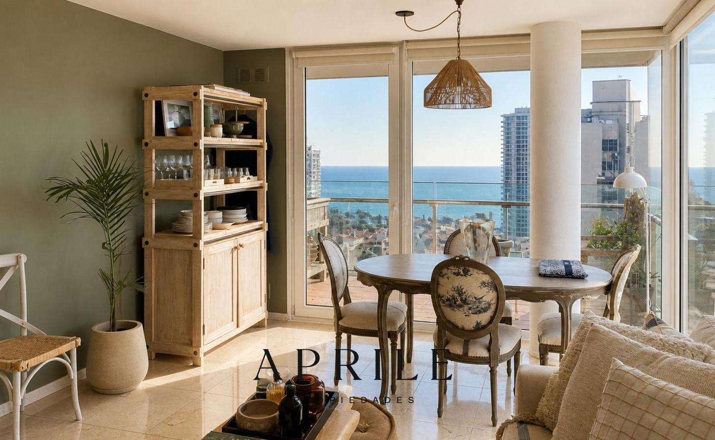 EXCLUSIVO 2 AMBIENTES CON COCHERA Y VISTA AL MAR – EDIFICIO MALECÓN, PLAYA CHICA