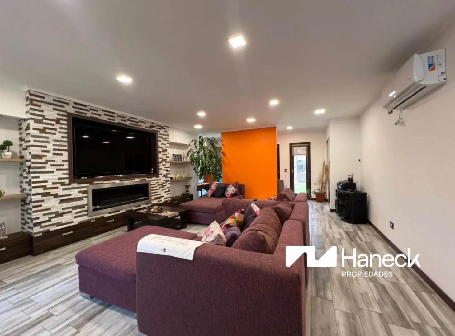 VENTA Casa 3 dormitorios, en una planta, Dina huapi 5