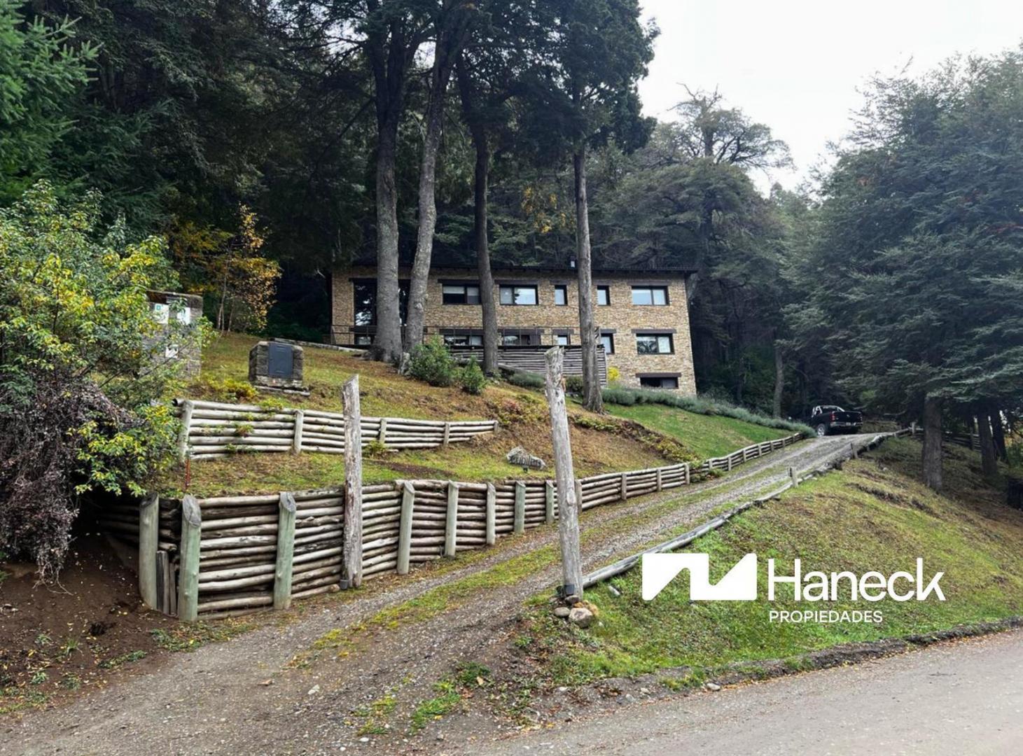 Venta Casa en Arelauquen 4 dormitorios, San Carlos de Bariloche