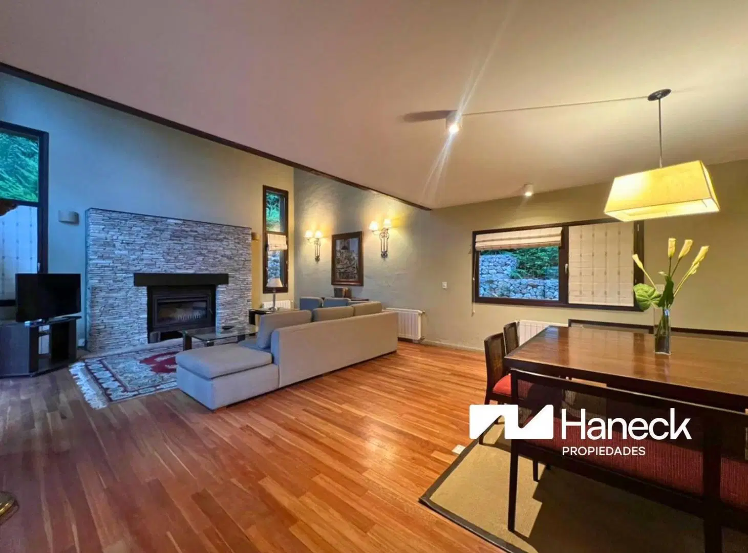 Venta Casa en Arelauquen 4 dormitorios, San Carlos de Bariloche 5