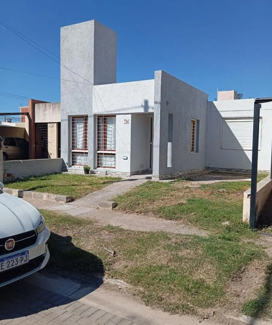 Casa en Venta en Carrara de Horizonte 2 dorm 2