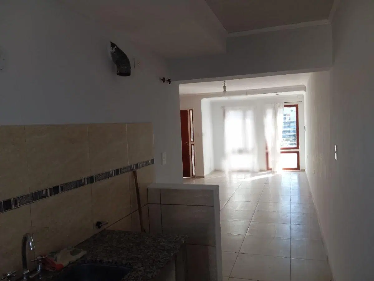 Casa en Venta en Carrara de Horizonte 2 dorm 4