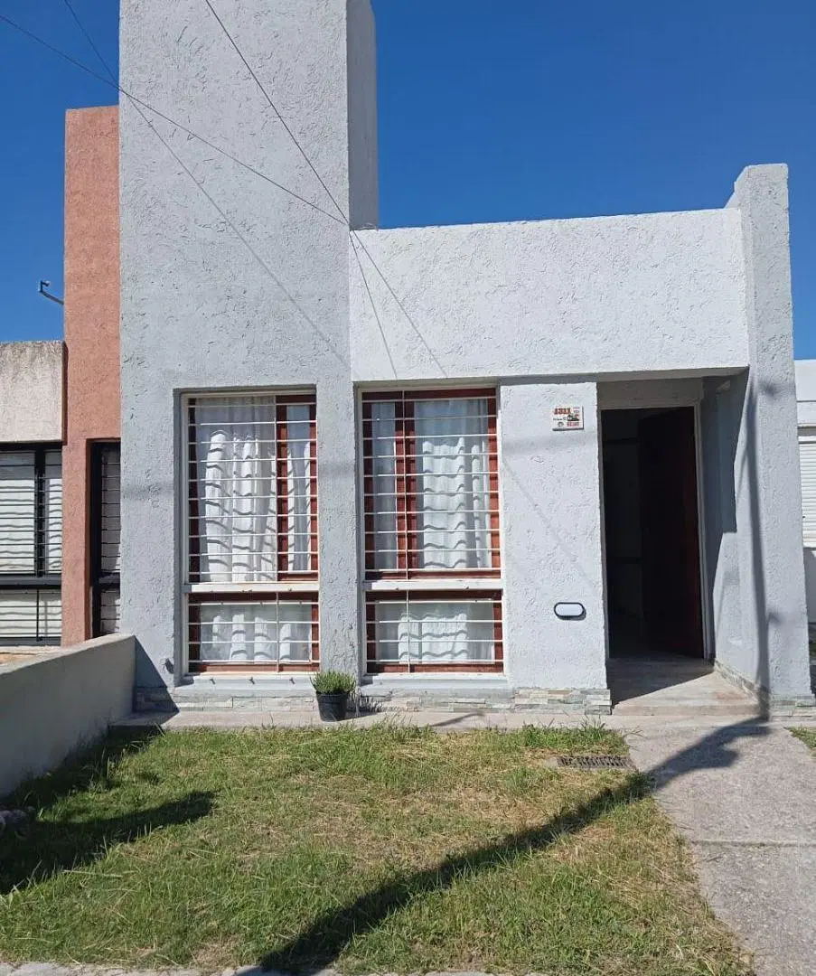 Casa en Venta en Carrara de Horizonte 2 dorm 3
