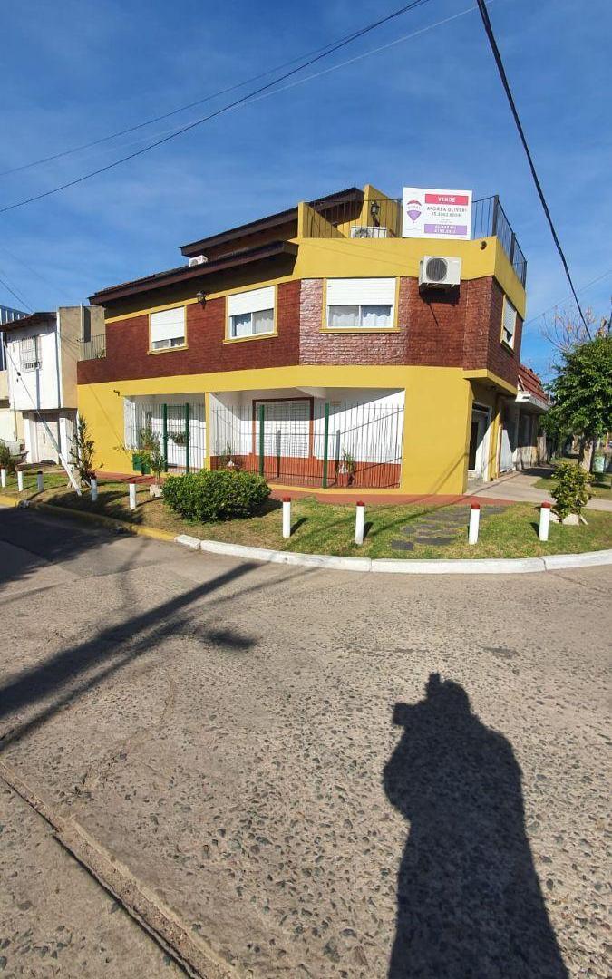 Dto + casa en José C. Paz - COD V873