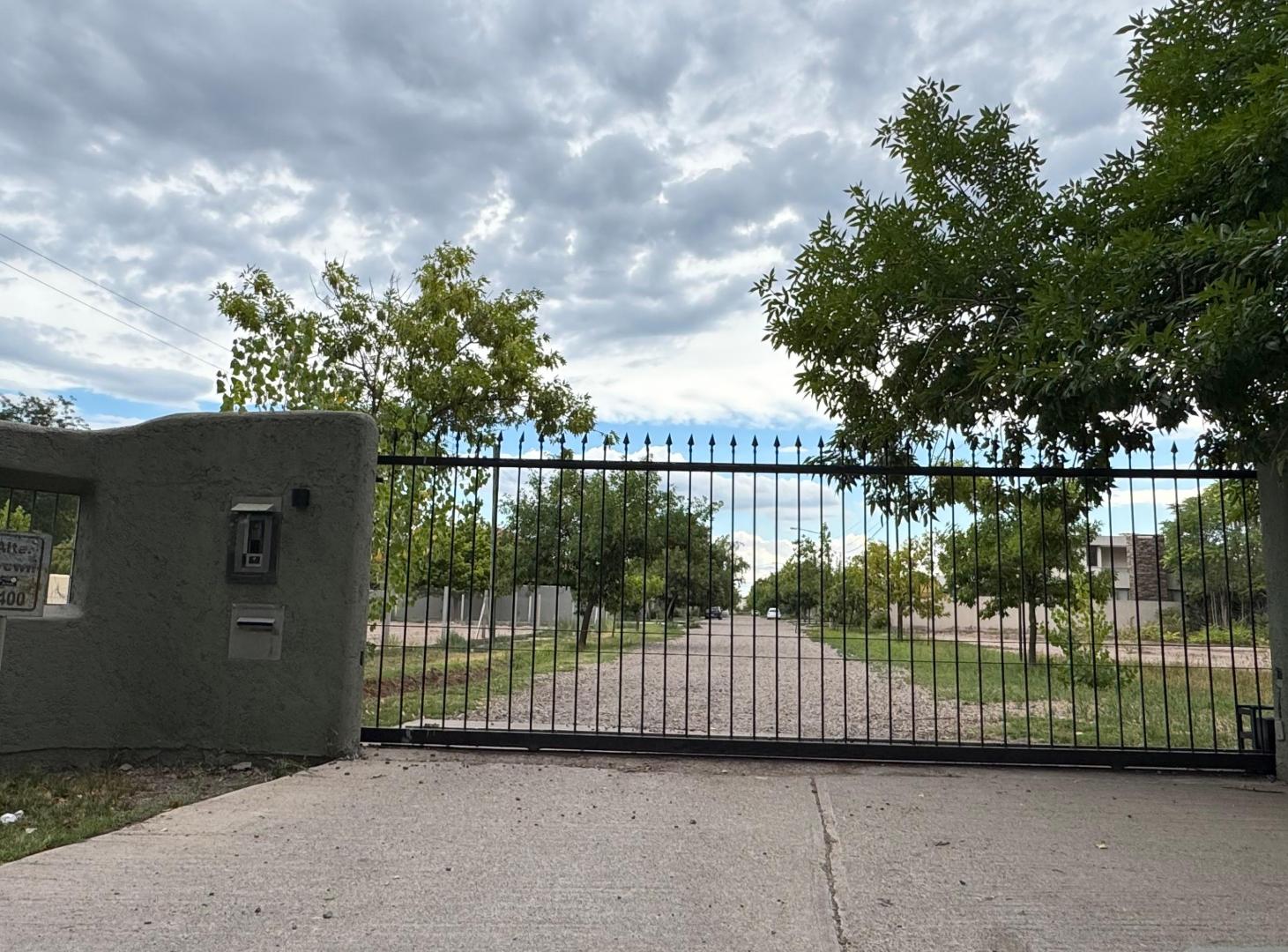 LOTE EN VENTA DE 754m2 en CALLEJON PRIVADO CHACRAS DE CORIA