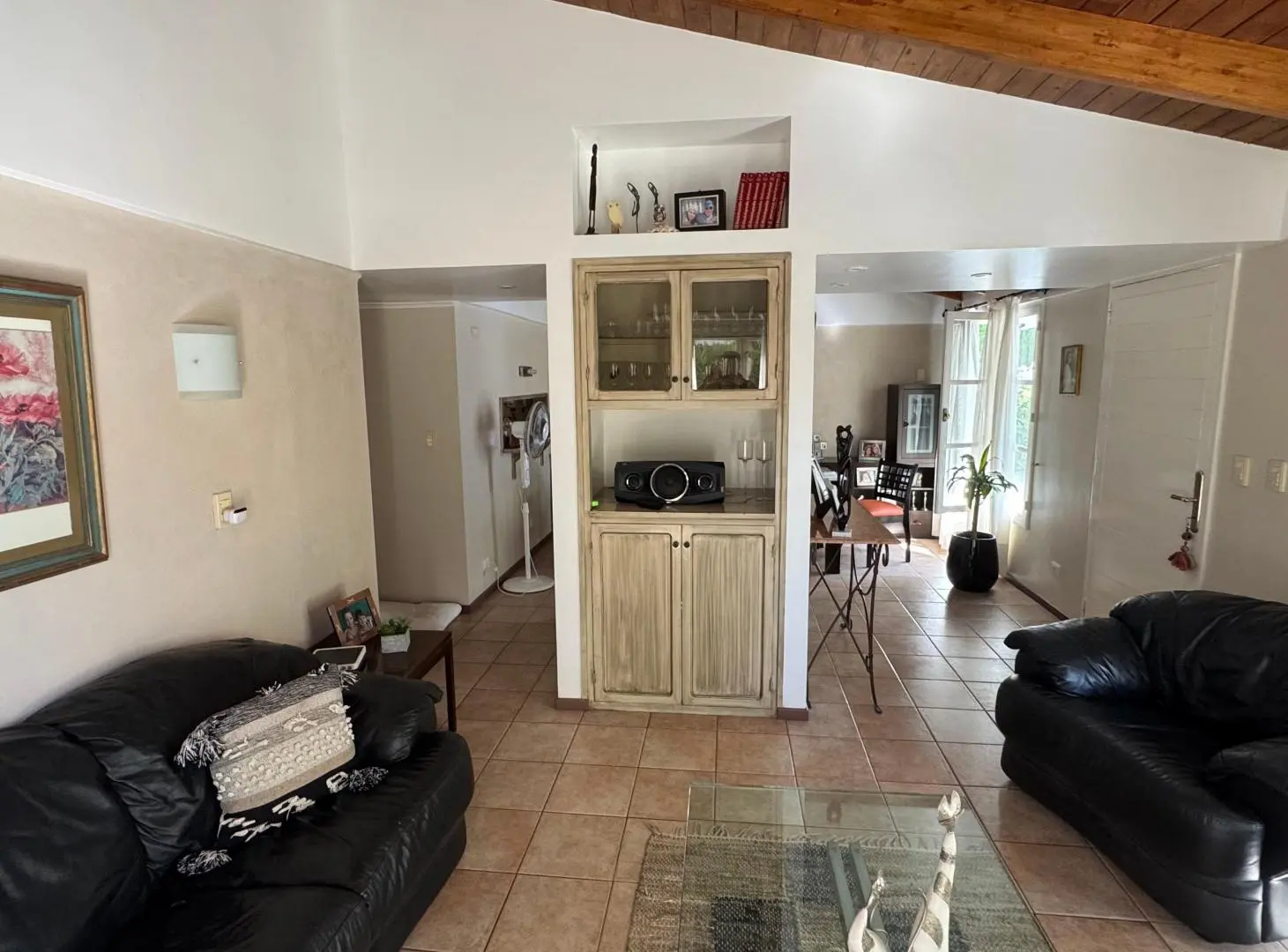 Casa en VENTA, Ubicada en Barrio Privado Dalvian – 3 Dormitorios, Galería y Cochera 5