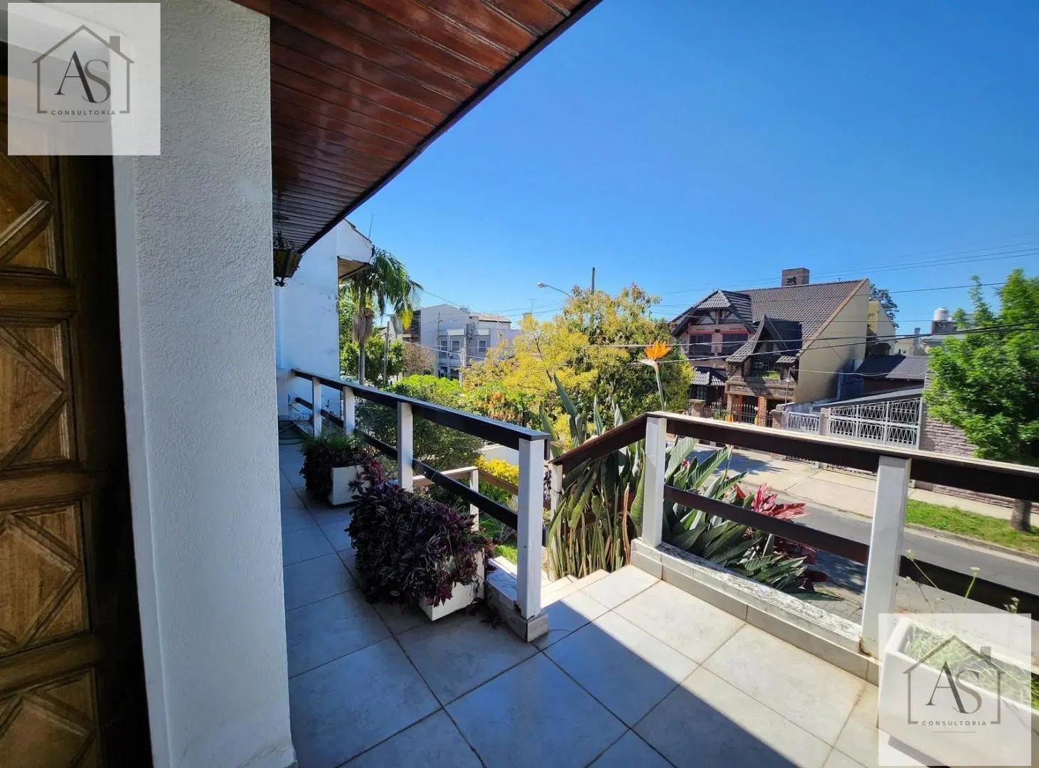Venta Casa 5 ambientes Ramos Mejia con Pileta y Quincho 2