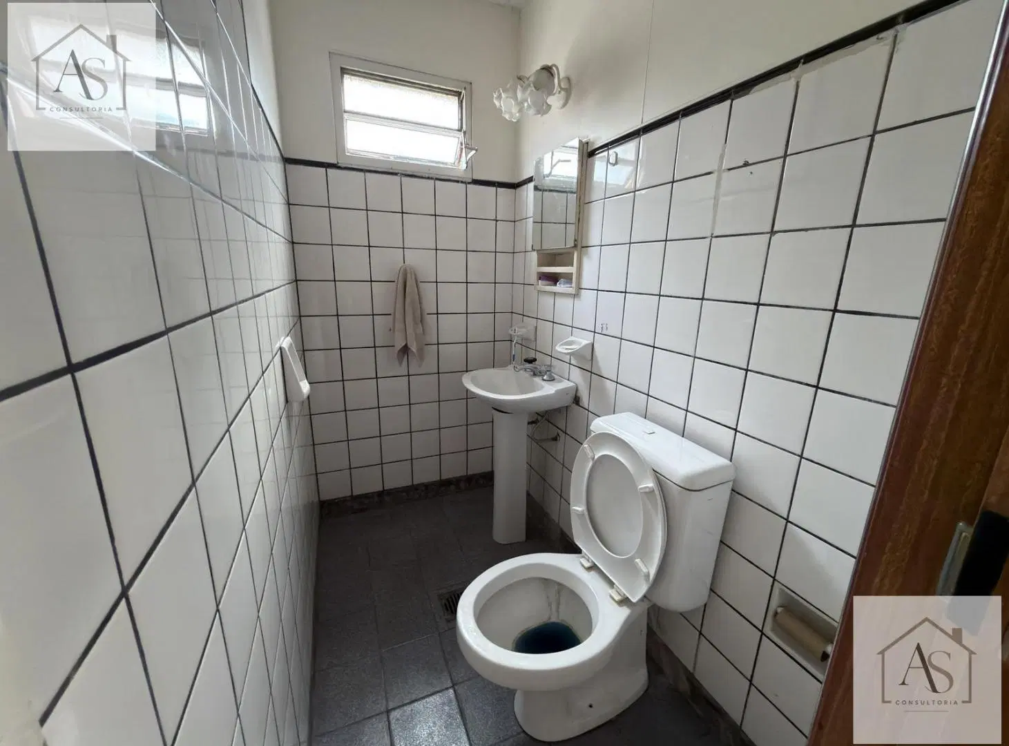 Alquiler Casa en Castelar, 4 ambientes, 3 dormitorios, pileta fondo y garaje 5