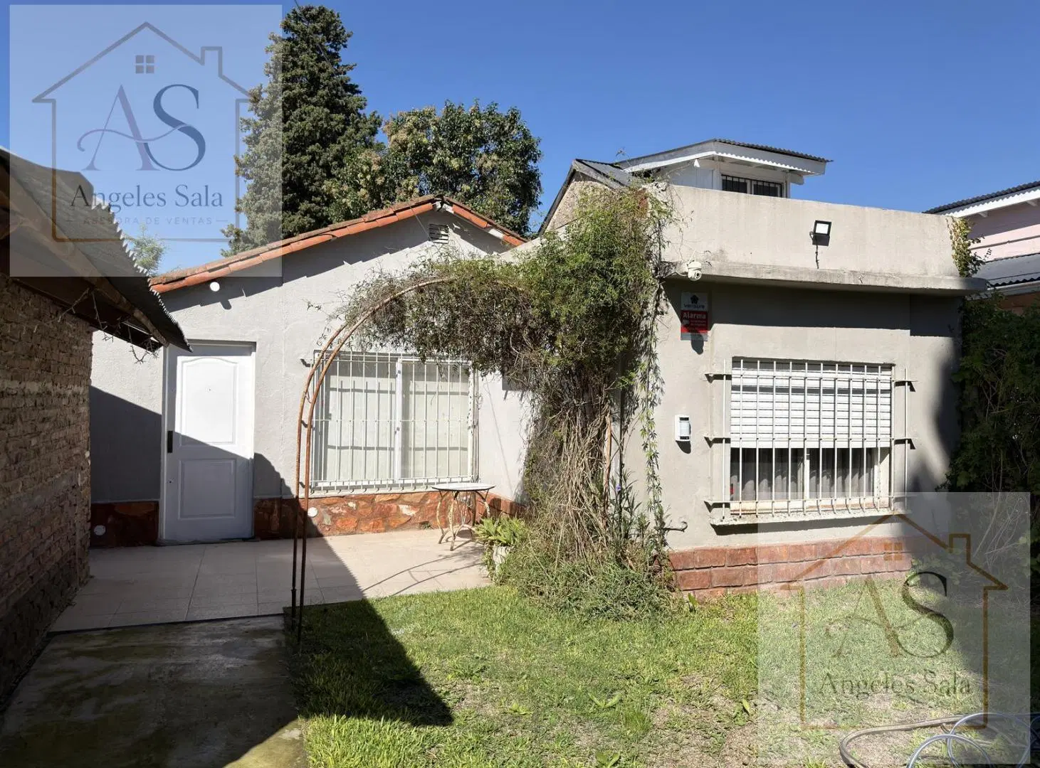 Casa en venta 3 ambientes gran parque, buena ubicación 8