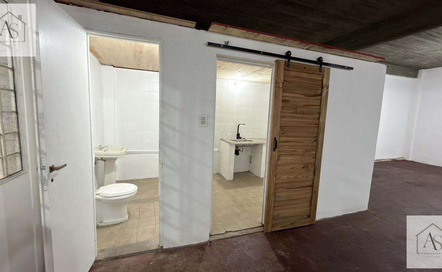 Foto de Alquiler de Deposito en Ituzaingo con entrada de camioneta ideal pyme, imagen 3