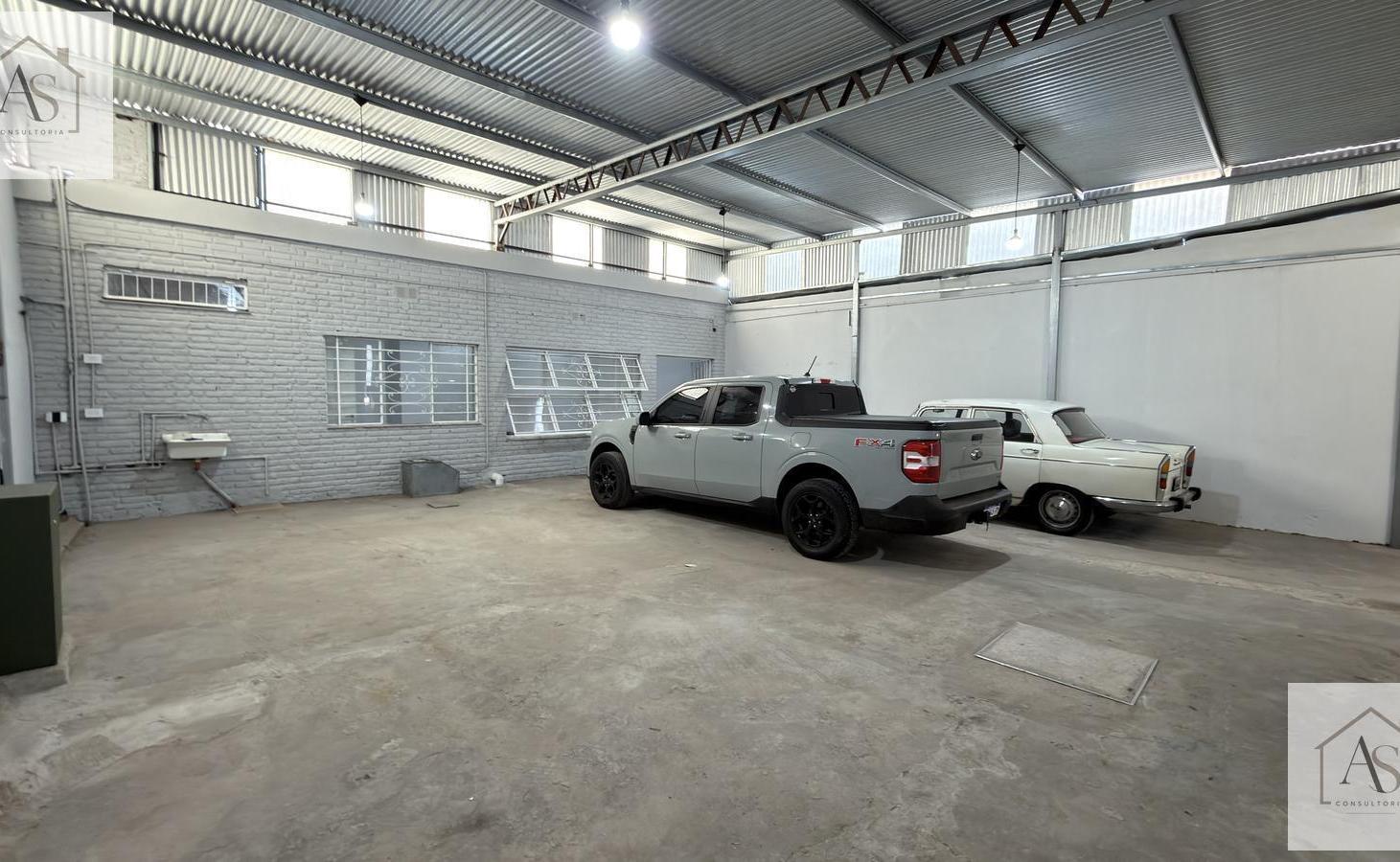 Foto de Alquiler de Deposito en Ituzaingo con entrada de camioneta ideal pyme, imagen 4