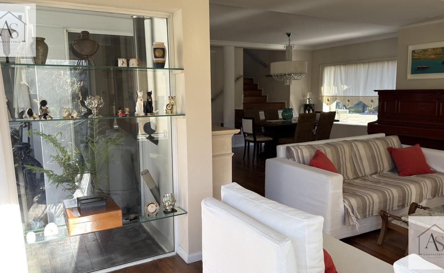 Foto de CASA ESTILO FRANCÉS DE 4 AMBIENTES + ALTILLO EN COUNTRY SAN MIGUEL DE, imagen 2