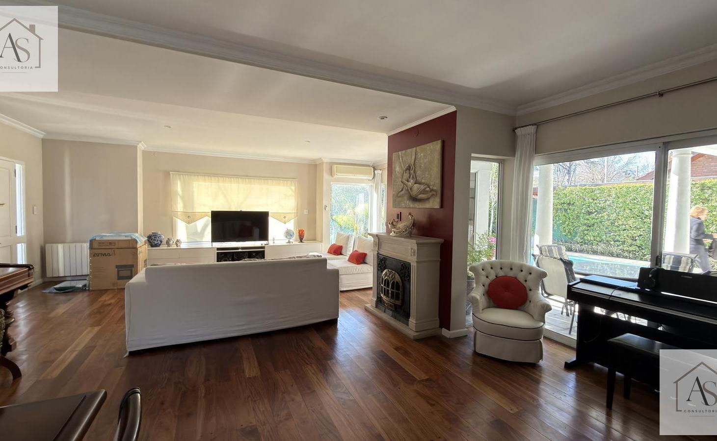 Foto de CASA ESTILO FRANCÉS DE 4 AMBIENTES + ALTILLO EN COUNTRY SAN MIGUEL DE, imagen 3